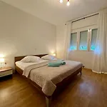 Dujam Apartment